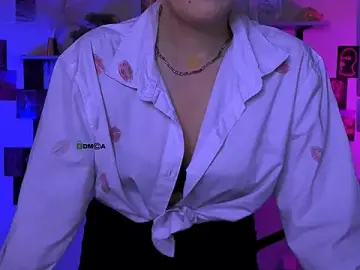 Stripchat Sex Cam of luna_berryy