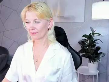 Julie_Lucas