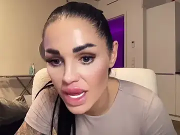 Stripchat Free Porn Cam of AMBER_HARD