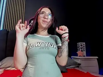 Stripchat Free Porn Cam of QueenBlue_Fg