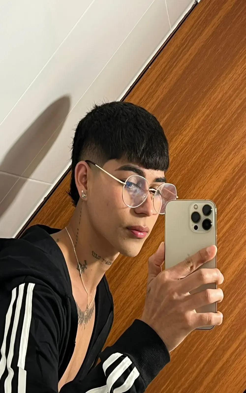 lukasstrong_
