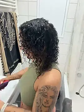 Stripchat Live Porn of SweetPetiteNoir