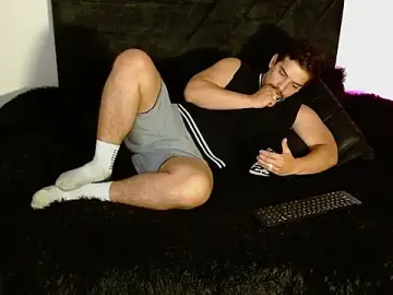 Stripchat Watch Live Sex Cams of Ian_Daviz