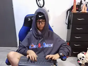 Stripchat Live Sex of thomascooper7