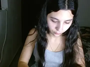 mia__lopez_
