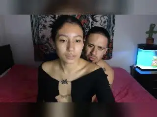 Xlovecam Watch Live Sex Cams of SophiaAndTony